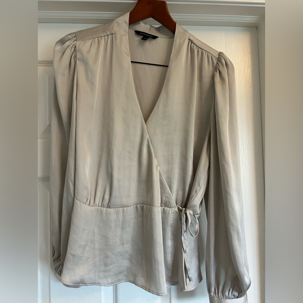 Banana Republic Silver Wrap Long Sleeve Blouse with flare at bottom - Picture 2 of 10